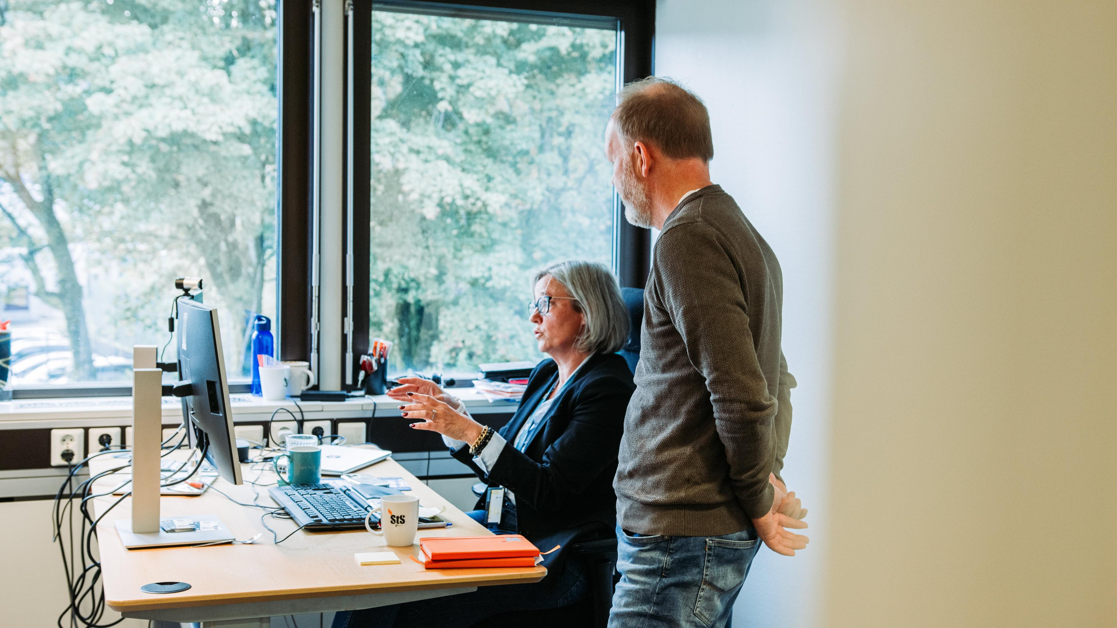 StS-ISONOR ansatte på kontoret