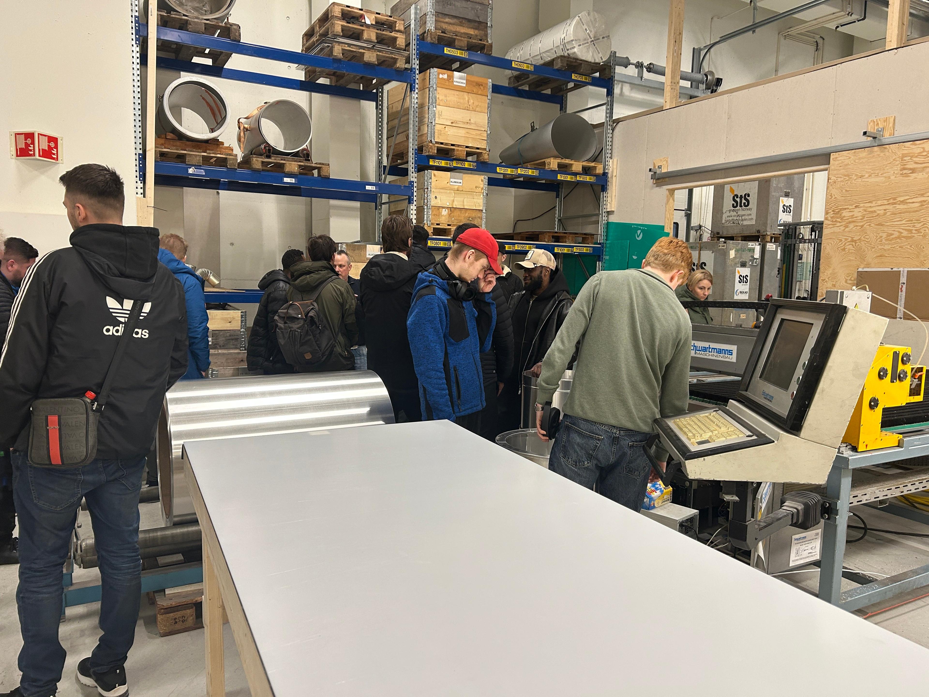 Besøk i prefabrikasjonsverkstedet. 3