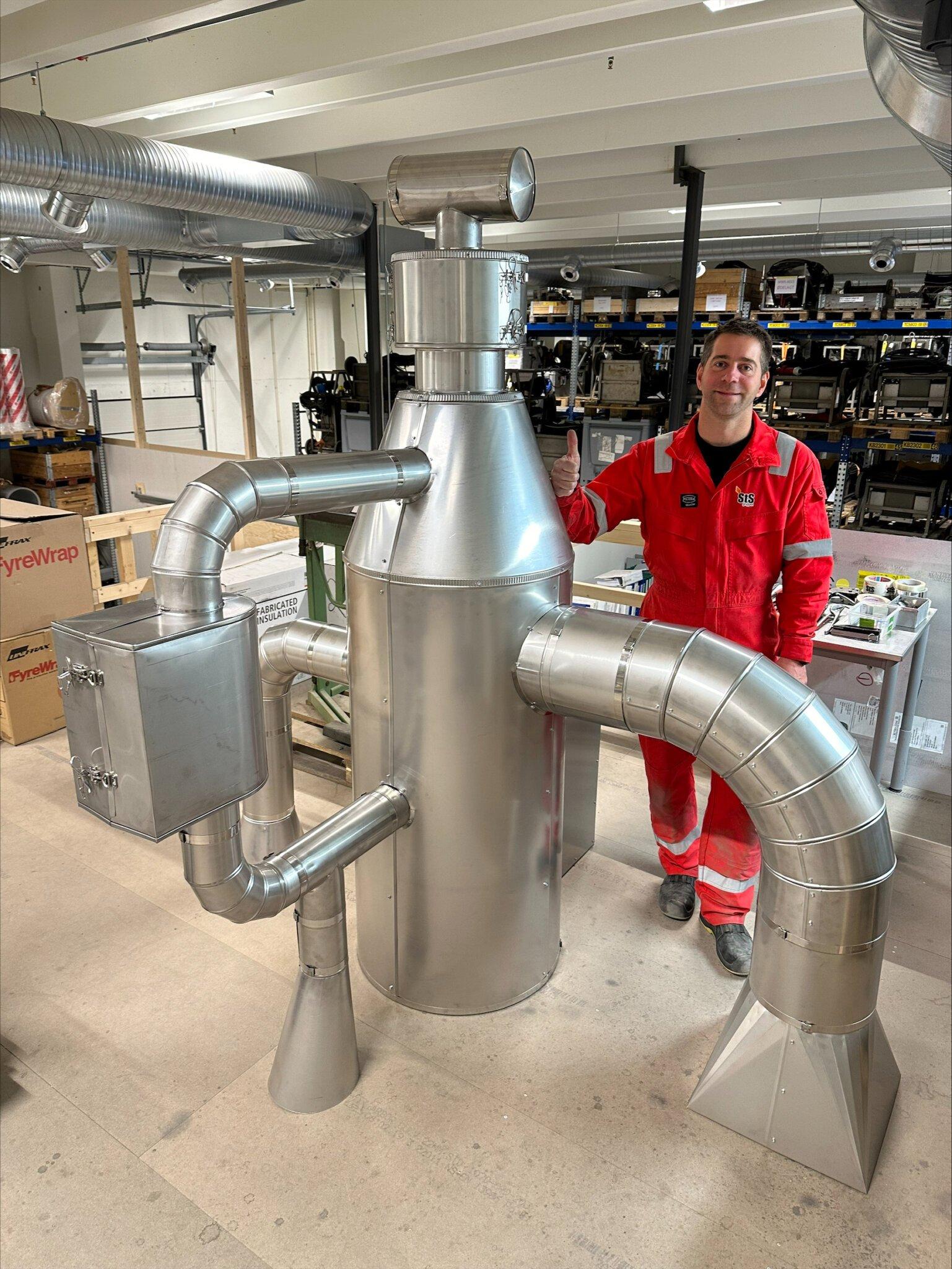 Sebastian som har bestått isolatørfagprøve Sebastian som har bestått isolatørfagprøve